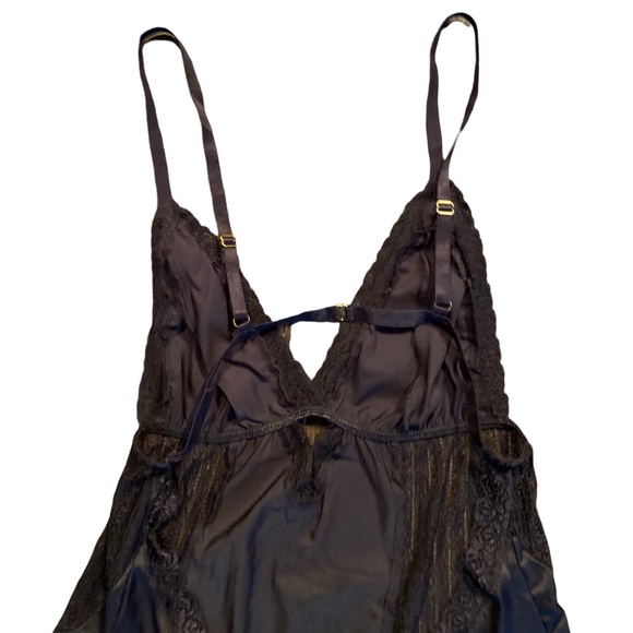 Black slip / slip dress with gorgeous lace detailing all over. L - Picture 4 of 9